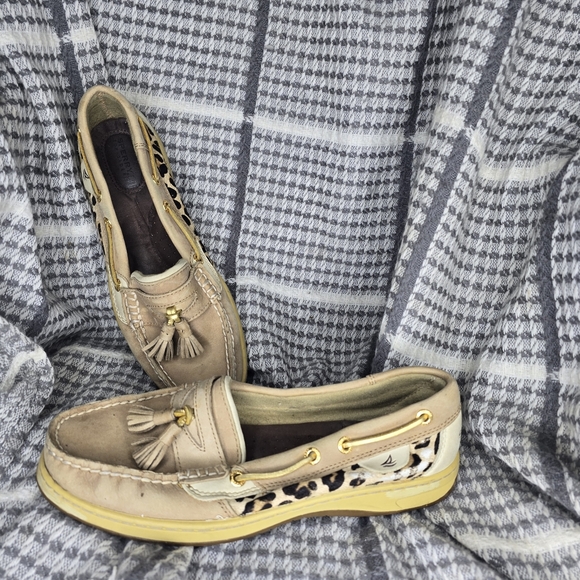 SPERRY ANGELFISH LEOPARD JACQUARD SLIP-ON BOAT SHOES TOPSIDER TAN/GOLD SIZE 8 - Picture 1 of 9
